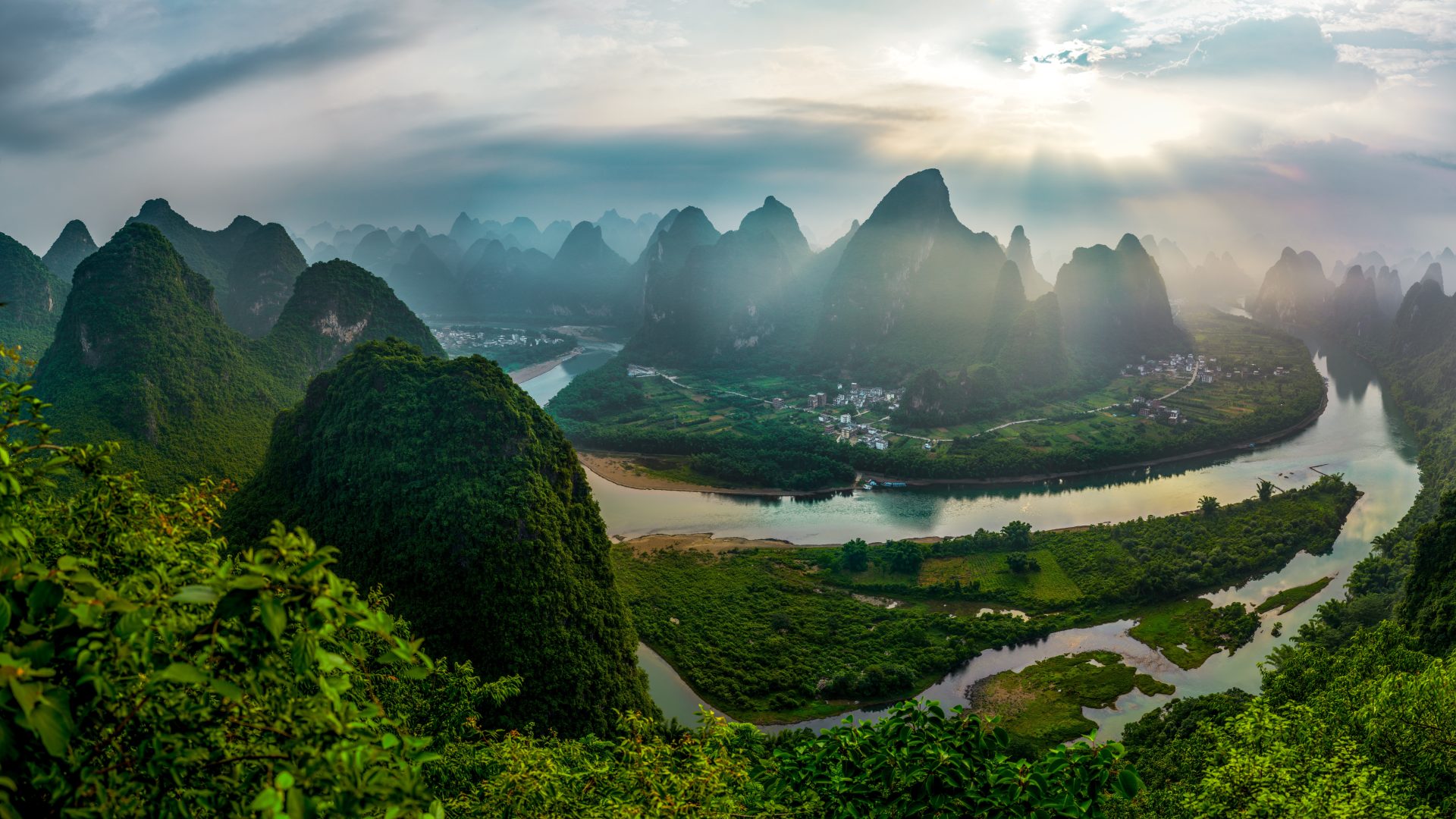 Li River and Karst mountains, Guangxi ,China