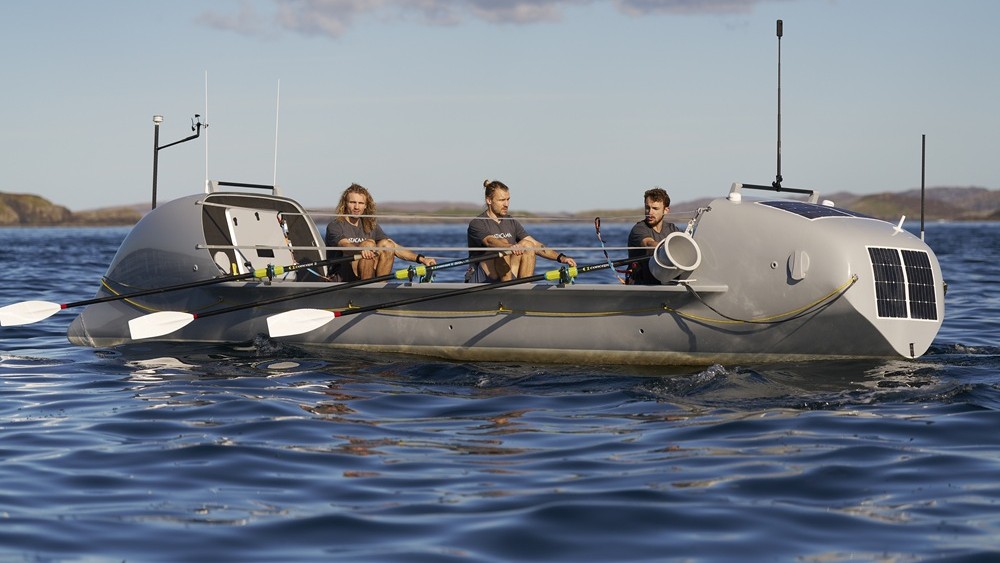 Brothers Lachlan (26), Jamie (31), and Ewan MacLean (32) hope to make the 8000 nautical mile route to Sydney, Australia, in 120 days, topping the current record of 161 days for a solo crossing